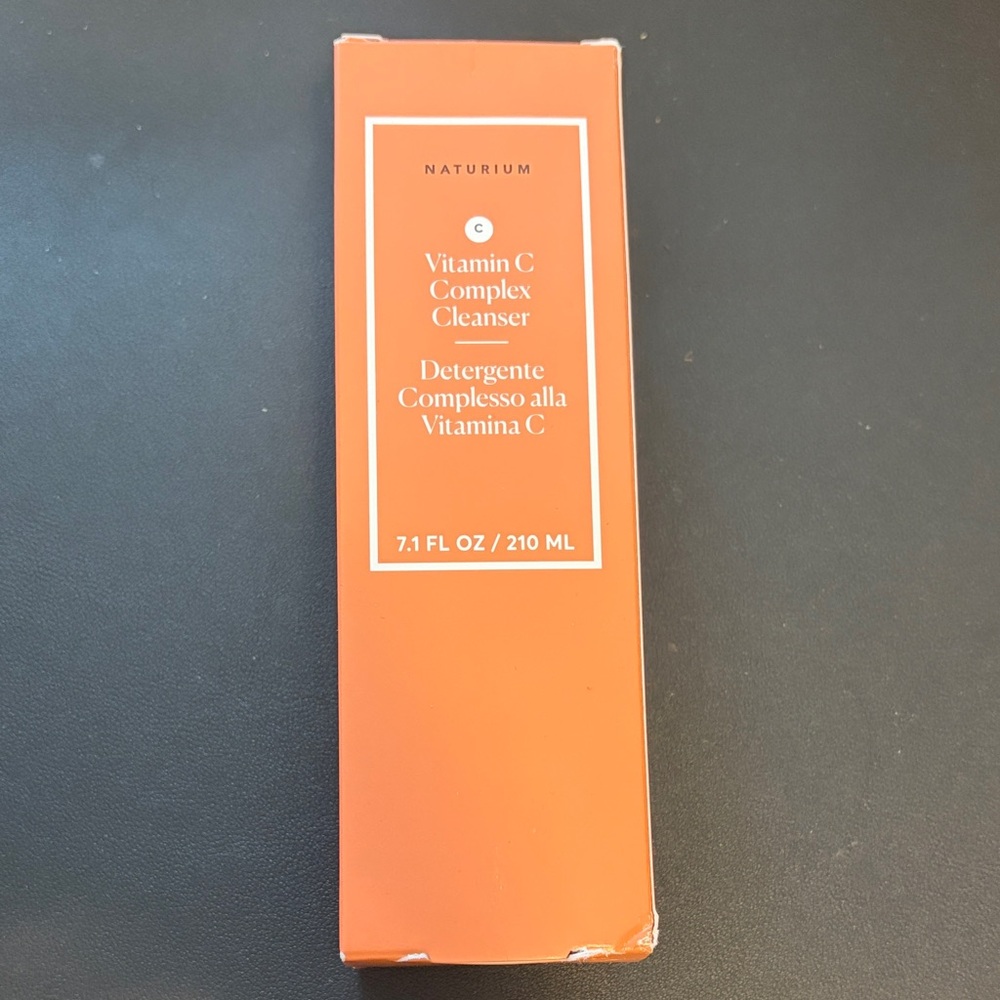 BNIB Naturium Vitamin C Complex Cleanser